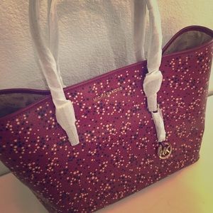 MICHAEL KORS Travel Jetset Carryall Tote Mulberry